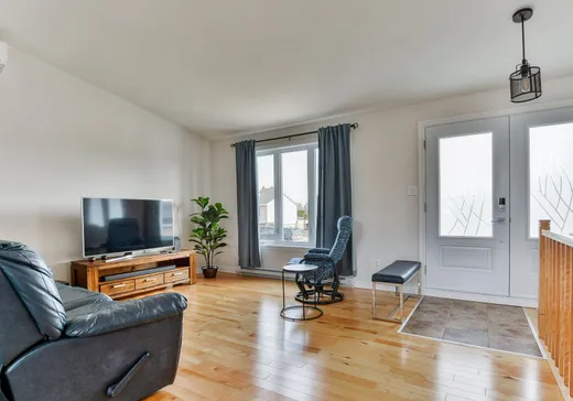 Maison à vendre - 260 Rue de la Coulée, Sainte-Marthe-sur-le-Lac, J0N 1P0