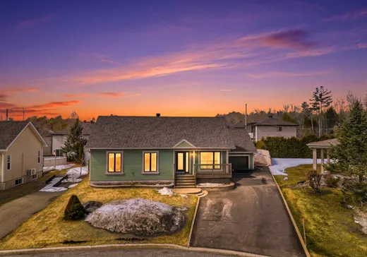 Maison à étages à vendre - 112 Rue Jean-De Brébeuf, Saint-Jérôme, J7Y5J2