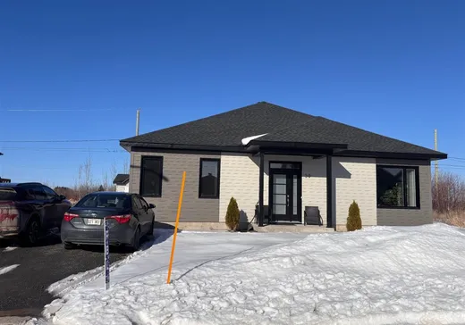 Bungalow à vendre - 30 Rue de l'Intercolonial, Rivière-du-Loup, G5R0P7