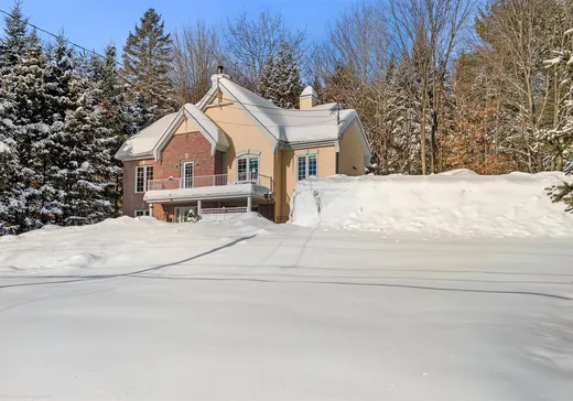 House for sale - 685 Ch. de la Rivière, Saint-Sauveur, J0R 1K0