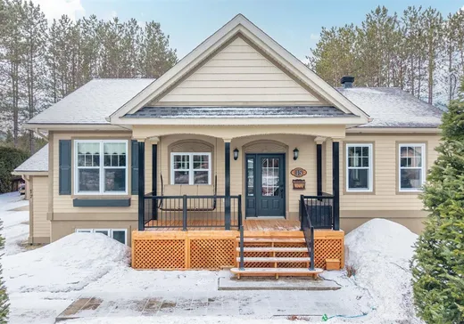 Maison à vendre - 15-17 Rue des Anémones, Mont-Tremblant, J0T 1M0