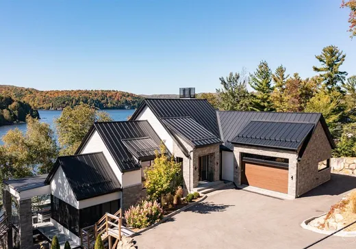 Two or more stories for sale - 140 Ch. Hunter, St-Hippolyte, J8A2K9