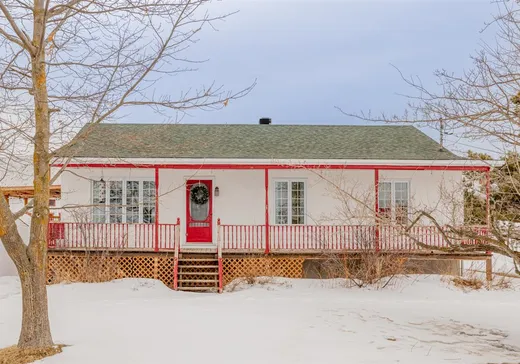 Maison à vendre - 1640 Route 138, Neuville, G0A 2R0