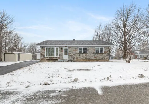 Bungalow for sale - 19 Rue Kelly, St-Damien-De-Buckland, G0R2Y0