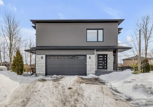 Maison à étages à vendre - 12 Ch. des Arbrisseaux, Lac-Beauport, G3B2N7