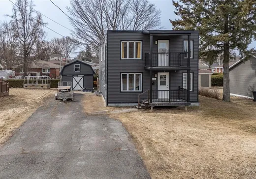 Maison à étages à vendre - 15 Rue du Parc, Victoriaville, G6P3R4