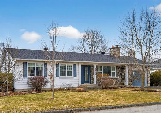 Bungalow à vendre - 2295 Rue O'neil, Sherbrooke, J1J1M4