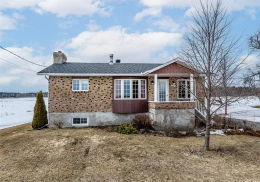 Bungalow à vendre - 3231 Ch. de la Grande-Ligne, Saint-Paulin, J0K3G0