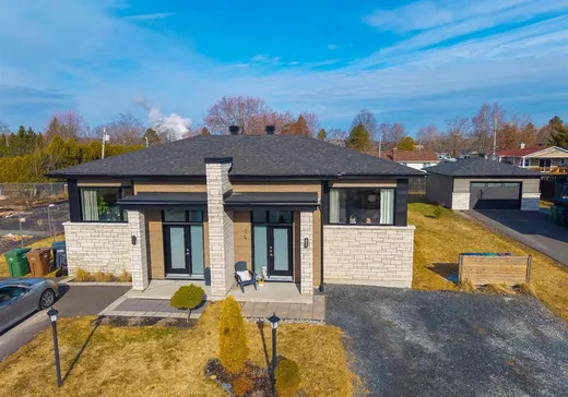 Split-level for sale - 24 Rue Raymond-Auger, Sherbrooke, J1C0W7