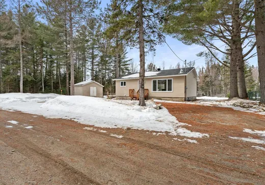 Maison à vendre - 200 Av. des Trembles, Chertsey, J0K 3K0