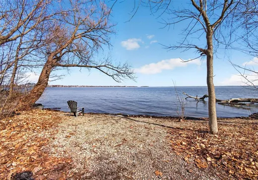 Maison à vendre - 127 Ch. du Bord-du-Lac-Lakeshore, Pointe-Claire (Île de Montréal), H9S 4J5