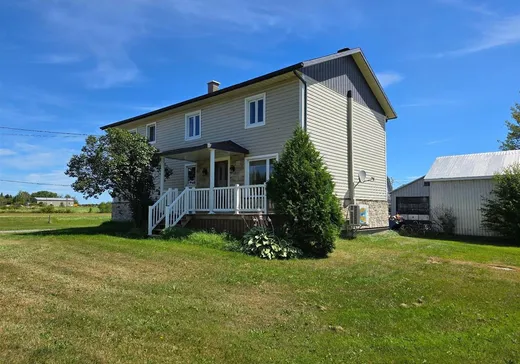 Fermette à vendre - 45Z Ch. Taché O., L'Islet, G0R 3R0