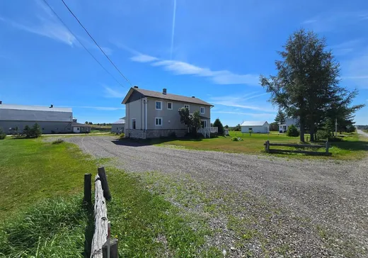 Fermette à vendre - 45Z Ch. Taché O., L'Islet, G0R 3R0