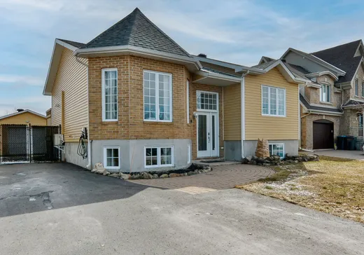 Maison à vendre - 293 Rue des Bouleaux, Sainte-Marthe-sur-le-Lac, J0N 1P0