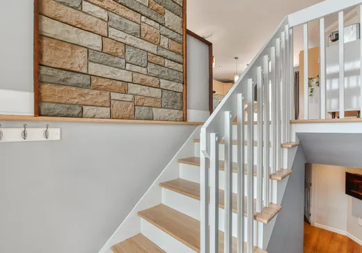 Maison à vendre - 293 Rue des Bouleaux, Sainte-Marthe-sur-le-Lac, J0N 1P0