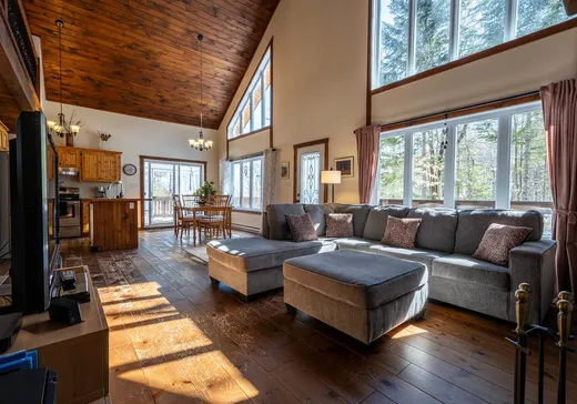 Maison à vendre - 8 Rue du Sentier-du-Chevreuil, Sainte-Marguerite-du-Lac-Masson, J0T 1L0