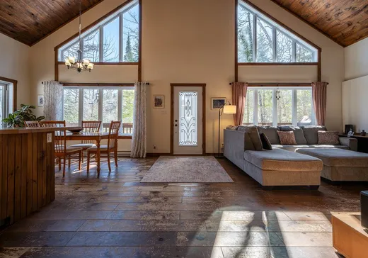 Maison à vendre - 8 Rue du Sentier-du-Chevreuil, Sainte-Marguerite-du-Lac-Masson, J0T 1L0