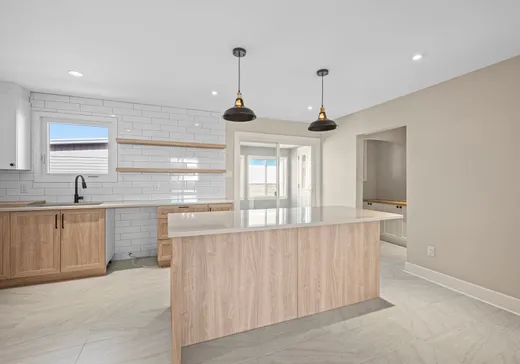 Maison à vendre - 361 Rue La Fontaine, Granby, J2G 1M3