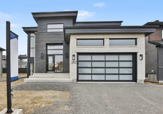 Maison à étages à vendre - 380 Rue du Pinot, Sainte-Marthe-sur-le-Lac, J0N1P0