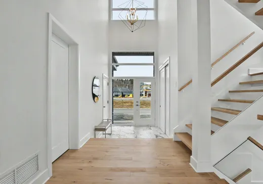 Maison à vendre - 380 Rue du Pinot, Sainte-Marthe-sur-le-Lac, J0N 1P0