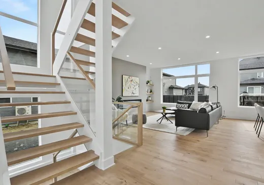 Maison à vendre - 380 Rue du Pinot, Sainte-Marthe-sur-le-Lac, J0N 1P0