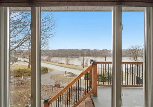 Maison à vendre - 31 Rue Greenlay N., Windsor, J1S 2K1