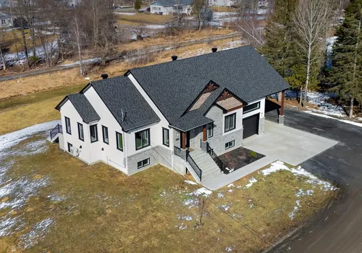 Bungalow à vendre - 34 Rue Church, Sawyerville, J0B3A0