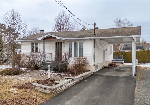 Bungalow for sale - 225 Rue de la Gare, Daveluyville, G0Z1C0