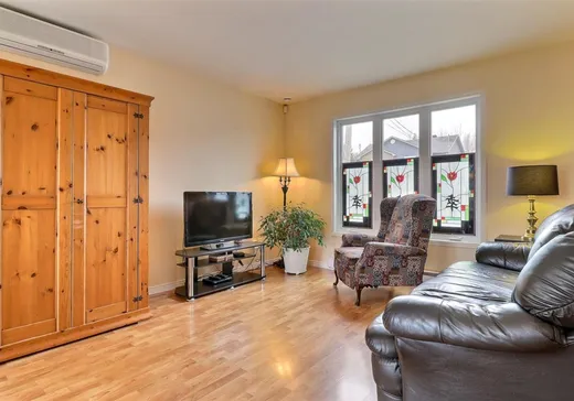 Maison à vendre - 4756 Rue Memphrémagog, Les Nations, J1L 2K9