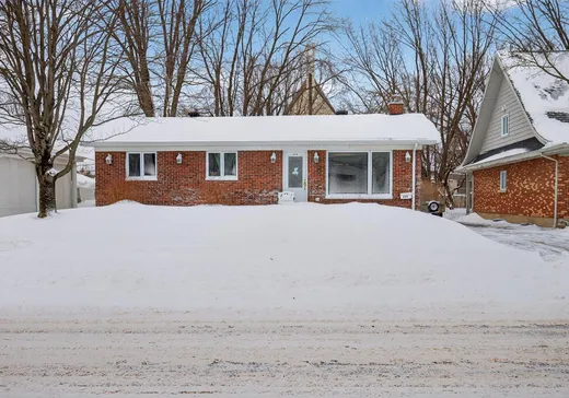 Bungalow à vendre - 375 Rue Beaucage, Vanier, G1M2V1