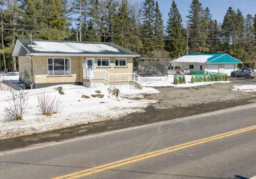 Bungalow à vendre - 306 Rue St-Joseph N., Témiscouata-sur-le-Lac, G0L2B0