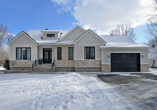 House for sale - 345 45e Avenue, Sainte-Barbe, J0S 1P0