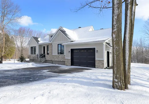 House for sale - 345 45e Avenue, Sainte-Barbe, J0S 1P0