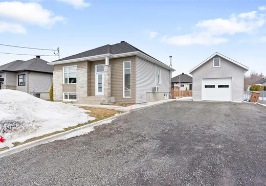Bungalow for sale - 85 Rue Du Saphir, St-Apollinaire, G0S2E0