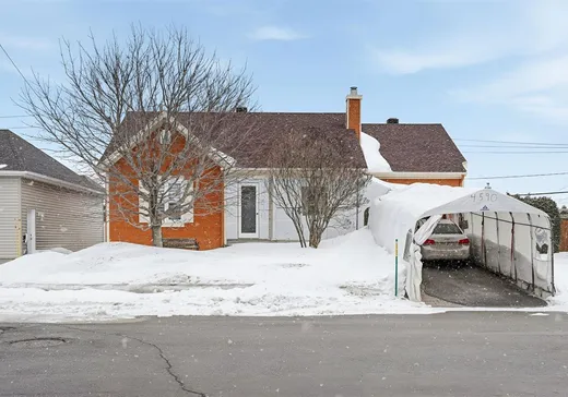 Bungalow à vendre - 4590 Rue Albert-Lozeau, Lévis, G6W8C6