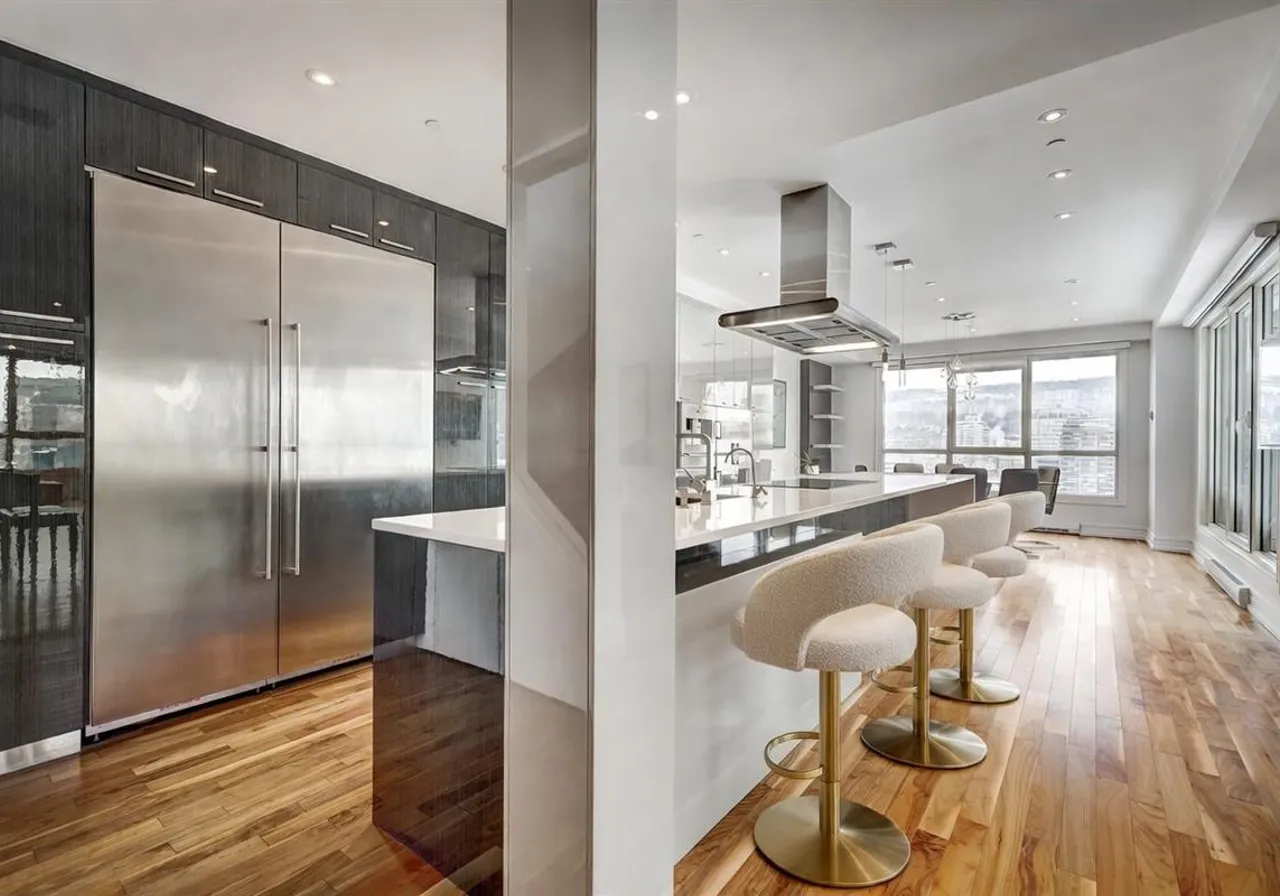 1200 Boul. De Maisonneuve O., App. PH-D — photo 2