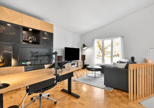 House for sale - 1015 Boul. N.-P.-Lapierre, Sainte-Julie, J3E 1K8