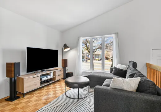 House for sale - 1015 Boul. N.-P.-Lapierre, Sainte-Julie, J3E 1K8