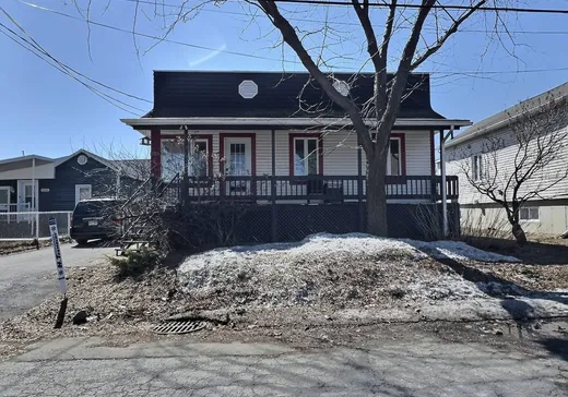 Two or more stories for sale - 3327 Rue La Vérendrye, Massueville, J3R2J5