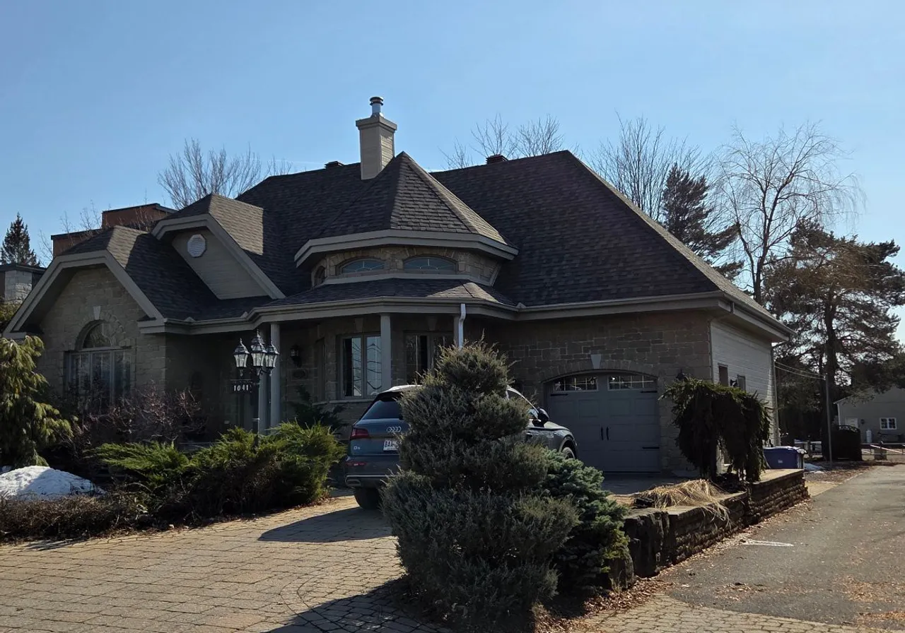 1041 Boul. de l'Ange-Gardien N. — photo 1