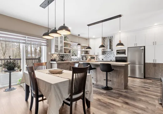 Maison à vendre - 244 Rue Laroche N., Lanoraie, J0K 1E0