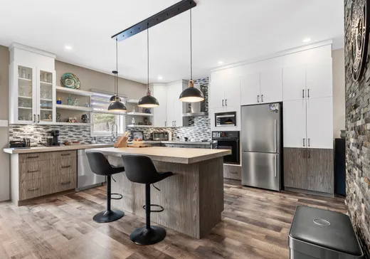 Maison à vendre - 244 Rue Laroche N., Lanoraie, J0K 1E0