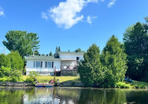 Split-level for sale - 185 Rue Riviera, Saint-Calixte, J0K1Z0
