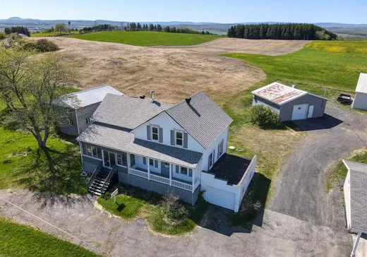 Two or more stories for sale - 547 Route 108 E., Montreal (Downtown), G0M2B0