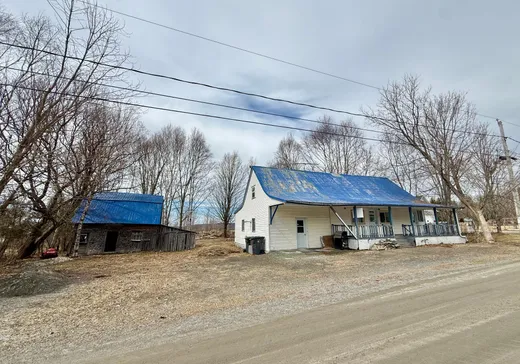 Two or more stories for sale - 112 Route Dostie, St-Romain, G0Y1L0