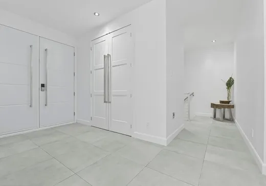 House for sale - 500 Rue Édouard-Clerk, Mont-Saint-Hilaire, J3H 5M1