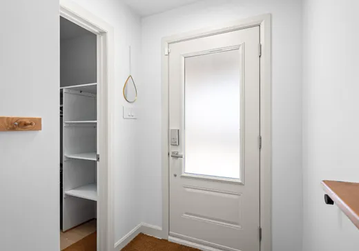 Maison à vendre - 9 Ch. des Centaures, Ste-Anne-Des-Lacs, J0R 1B0