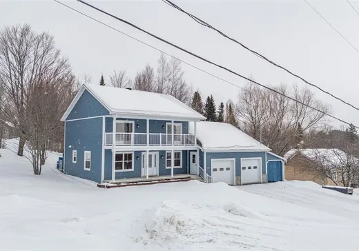 Maison à étages à vendre - 42 Rue St-Jacques, Beaulac-Garthby, G0Y1B0