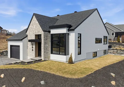 Bungalow for sale - 300 Rue du Parcours, Sherbrooke, J1N1B5