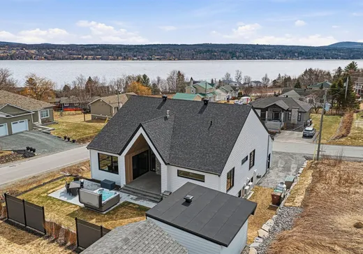 House for sale - 300 Rue du Parcours, Sherbrooke, J1N 1B5